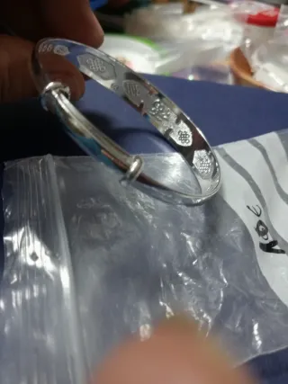 Pulsera de plata grabada