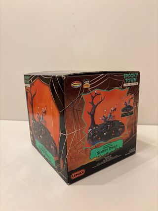 Lemax Spooky Town Slasher Rivals Figura