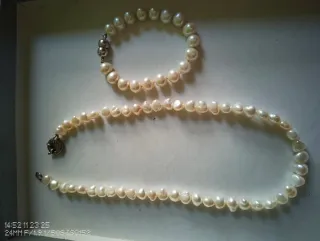 Collar y pulsera perlas naturales