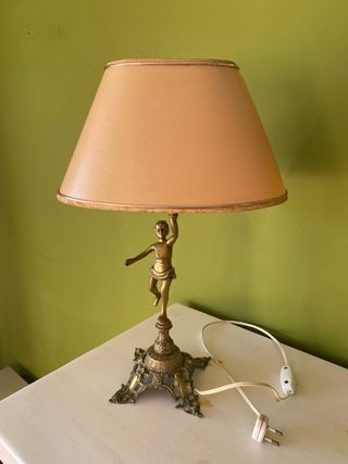 Lámpara de mesa bronce figura vintage