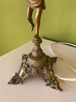 Lámpara de mesa bronce figura vintage
