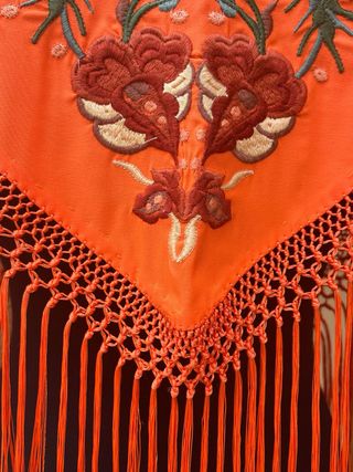 Mantoncillo Flamenca Bordado Naranja