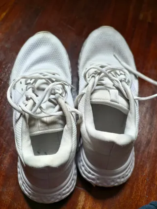 Nike Revolution 6 Next Nature Blancas Talla 40