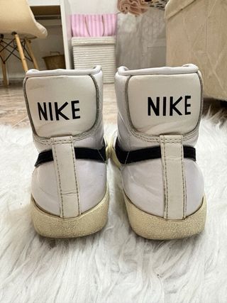 Nike Blazer Mid '77 Blancas