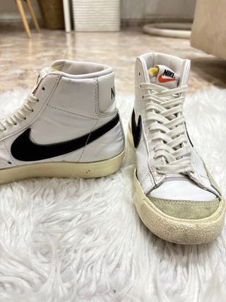 Nike Blazer Mid '77 Blancas