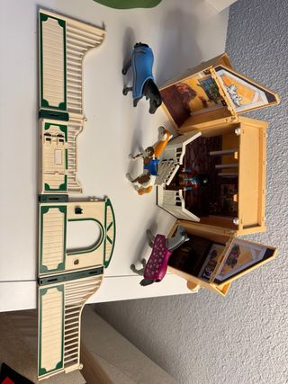 Playmobil Establo Pequeño con Caballos
