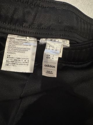 Pantalón chándal Adidas negro solo se uso una vez