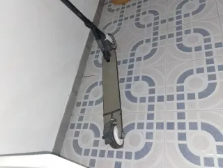 Patinete eléctrico infantil negro