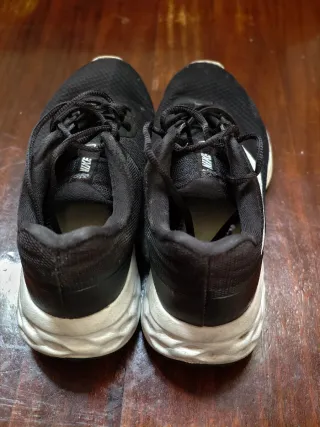 Nike Revolution 6 Next Nature 40 Negras