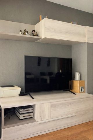 Mueble TV modular superior e inferior.