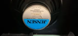 Amplificador Behringer 60W Vintage