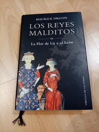 La Flor De Lis Y El León