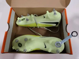 Botas de fútbol Nike Phantom Talla 37