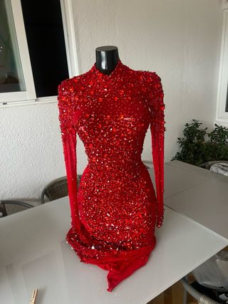 Vestido de fiesta rojo con pedrería ML