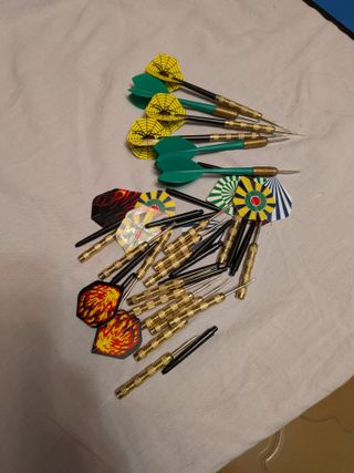 Diana de dardos clásica con dardos de acero