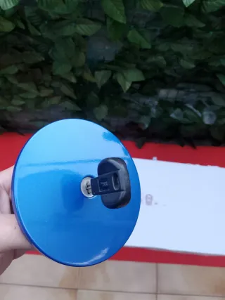 Tappo benzina Citroen Saxo-vts Peugeot 106 + Chiav