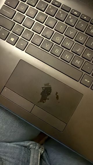 Portátil HP Negro + Impresora de Regalo