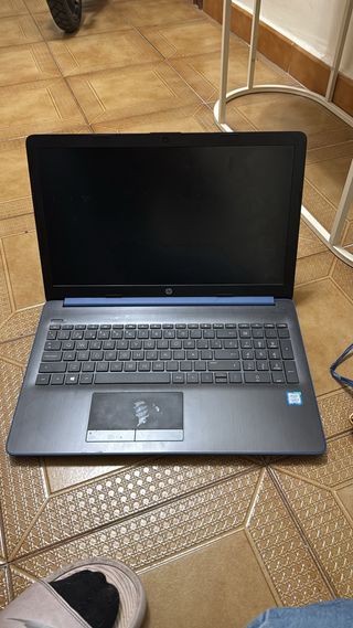 Portátil HP Negro + Impresora de Regalo