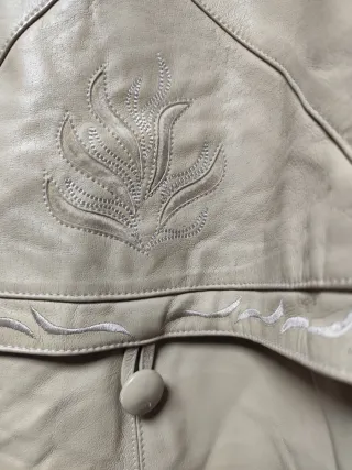 Chaqueta larga cuero señora beige