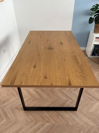 Mesa Comedor Roble Claro y Patas Negras