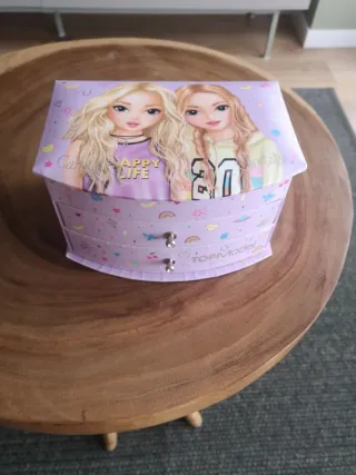 Joyero con espejo y cajones