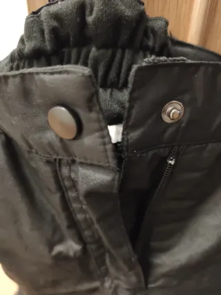 Pantalón nieve niño 122-128 cm. Puesto dos veces.