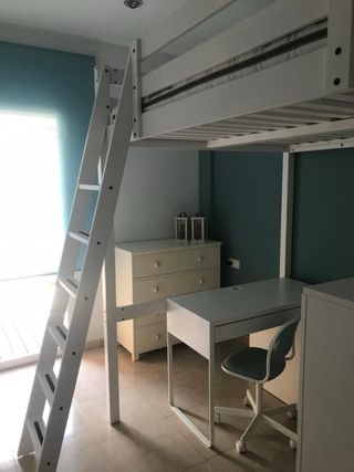 Cama alta con colchón