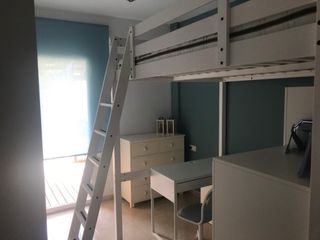 Cama alta con colchón