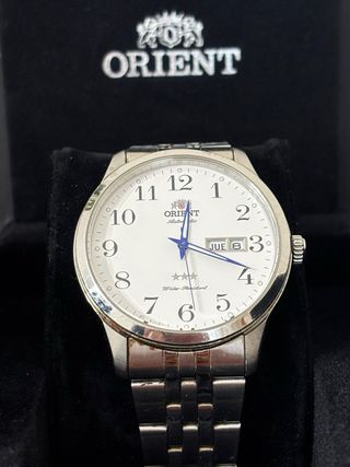 Reloj Orient Automático Plata y Blanco Three Star