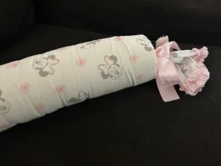 Reductor de cuna Minnie Mouse artesanal, nuevo