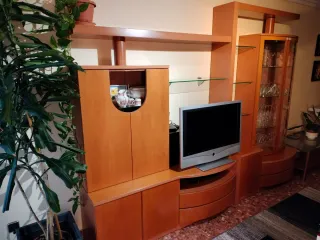 Mueble modular salón madera y cristal