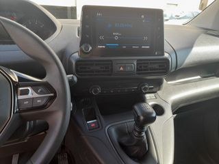 Peugeot Partner FURGON 1.2 PURETECH 110 PREMIUM STD 4P