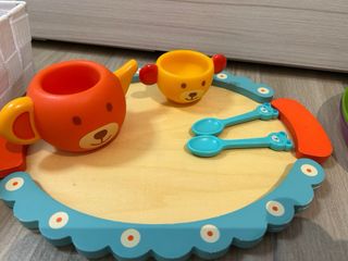 Cocinita de madera Woomax con accesorios