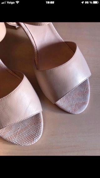 Sandalias Ana Román rosas