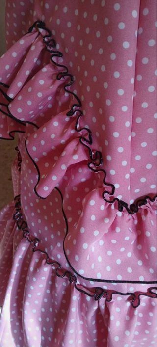 Vestido rosa lunares blancos