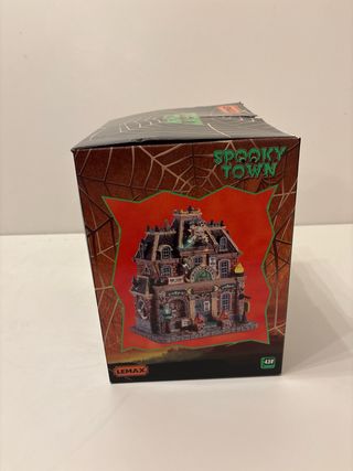 Figura Spooky Town Haunted Museum Lemax