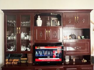 Mueble antiguo madera y cristal