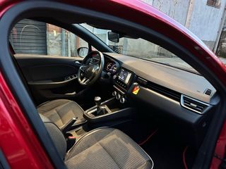 Renault Clio V v Hatchback 1.0 TCE 90