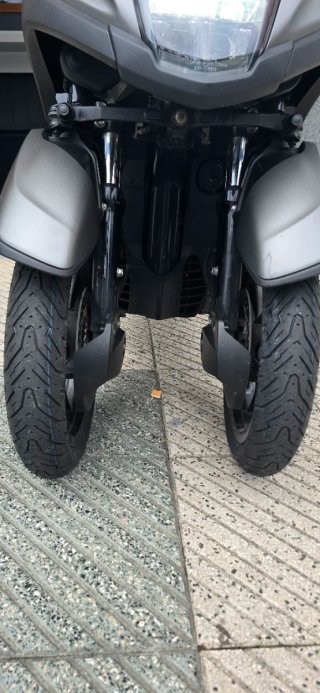 Yamaha Tricity 125cc Gris modelo 2022