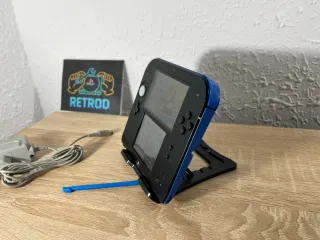 Nintendo 2DS con molti giochi