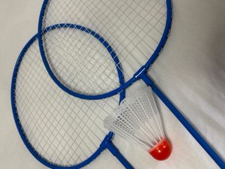 Raquetas de bádminton y volante.