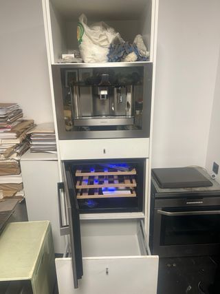 Vinoteca y Cafetera Barazza