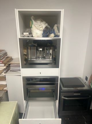 Vinoteca y Cafetera Barazza