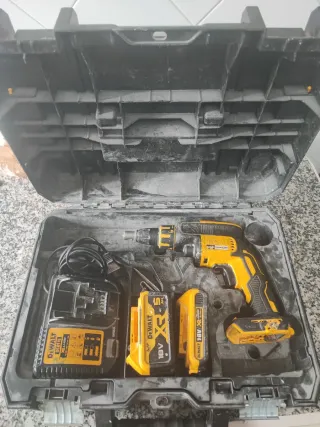 Atornillador Dewalt Pladur + Cargador + 2 Baterías