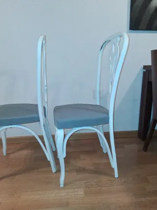 Set di 2 sedie antiche restaurate