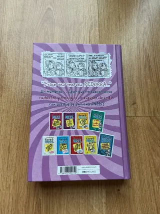 Libro- El diario de Nikki 8