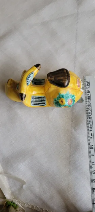 Vespa Ceramica Caltagirone Gialla