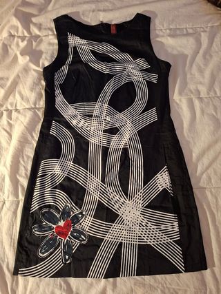 Lote 8 Vestidos de la marca Desigual Talla M