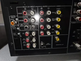 Amplificador Yamaha RX-V450 AV 6.1 Negro + REGALO