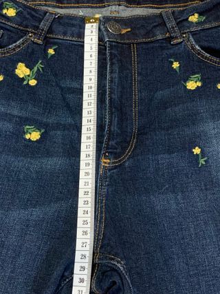 Vaqueros Desigual Talla 44 Bordados Florales